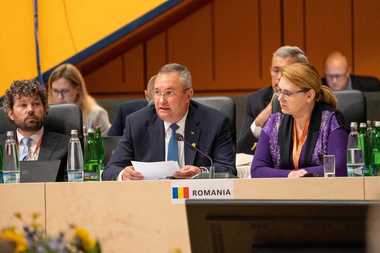 Ciucă anunţă adoptarea Declaraţiei comune a celui de-al doilea Summit parlamentar al Platformei Internaţionale Crimeea de susţinere a Ucrainei şi sprijinire în lupta pentru eliberarea întregului său teritoriu de sub ocupaţia rusă