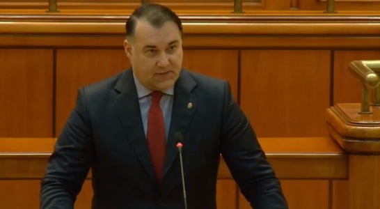 Camera Deputaţilor a respins contestaţia parlamentarului Andi Grosaru la sancţiunea care i-a fost aplicată / El rămâne cu reducerea la 10 secunde a timpului la microfon, în şedinţele plenului