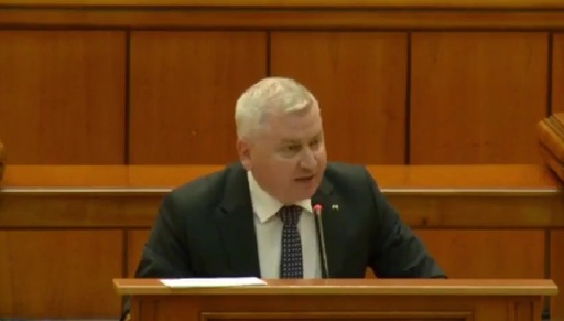 Florin Roman: PNL propune partidelor să desemneze profesionişti, pentru o decizie eficientă în Parlament privind reorganizarea administrativă / Proiectul lui Tudor Benga privind comasarea în 12 judeţe, respins de plen