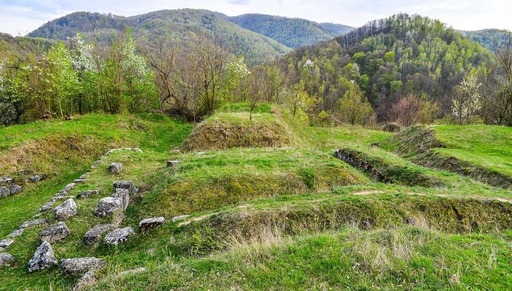 Iohannis a sesizat la CCR actul normativ care modifică legea privind regimul juridic al Cetăţilor dacice din Munţii Orăştiei, care fac parte din Lista patrimoniului mondial UNESCO 