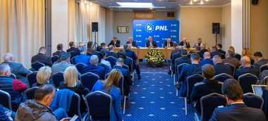 UPDATE - PNL a ales varianta candidaturii pe liste proprii în alegerile din 2024 / Ciucă: Să nu se înţeleagă cumva că, prin această decizie, PNL a gândit o altă abordare a prezenţei noastre la guvernare. Vom continua să colaborăm cu PSD