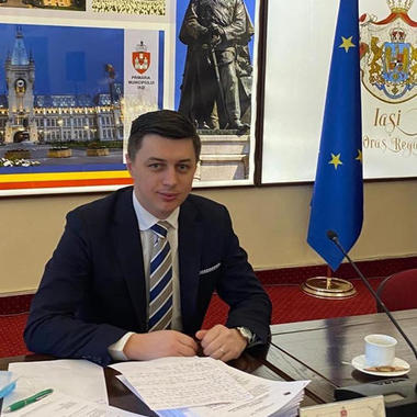 Consilierul USR Iaşi Răzvan Timofciuc a fost exclus din partid / I se reproşează poziţionările publice neadecvate, dar şi unele probleme de integritate / Timofciuc anunţă că va contesta decizia
