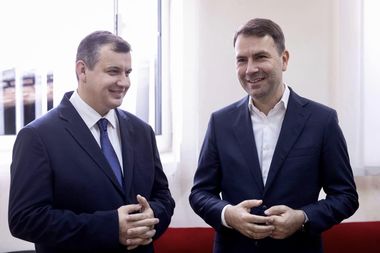 Liderii PMP şi USR, vizită în Alba Iulia / Tomac: În capitala Unirii tuturor românilor, am dat semnalul unităţii tuturor forţelor politice de Dreapta! 