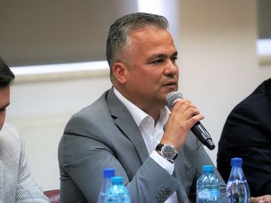 Adrian Veştea, după adoptarea Legii pensiilor: Cu siguranţă, cum s-au găsit bani pentru o serie de alte proiecte se vor găsi bani şi pentru acest obiectiv extrem de important

