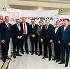 Dezbatere cu fast cu tema „Social-democraţia în comunitate” la un hotel de cinci stele din Cluj. Meniul avea antet cu sigla partidului şi a inclus creveţi, ruladă de curcan, vită Stroganoff şi muşchiuleţ de porc
