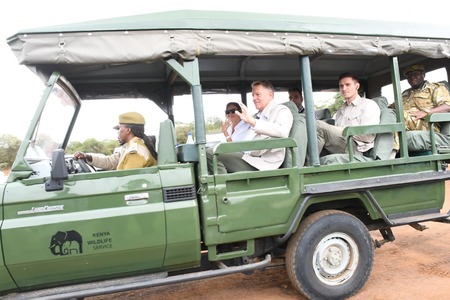 UPDATE - Preşedintele Klaus Iohannis şi soţia sa, Carmen, în safari, în Parcul Naţional Nairobi - FOTO