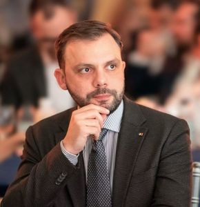 Mihai Precup, fost secretar de stat la Cancelaria premierului, numit la conducerea nou înfiinţatei Agenţii pentru Monitorizarea şi Evaluarea Performanţelor Întreprinderilor Publice