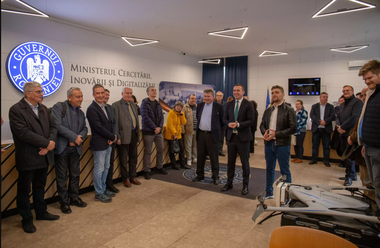 Ministrul Bogdan Ivan, la ”Ziua Cercetătorului şi Proiectantului din România”: Inovarea înseamnă curajul de a pleca într-o călătorie pe un drum necunoscut, cu o destinaţie nu mereu precizată / Proiectele prezentate


