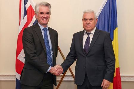 Tîlvăr: Încurajăm companiile britanice să participe la procedurile competitive de achiziţii pentru dotarea forţelor armate ale României şi să colaboreze cu companiile din industria de apărare din ţara noastră