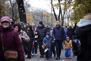 Cătălin Drulă: Să fim patrioţi înseamnă să le oferim copiilor noştri o ţară în care să fie mândri să trăiască