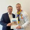 Liviu Pop şi Ilan Laufer au organizat, de Ziua Naţională, Congresul Extraordinar de Fuziune prin Absorbţie, „pentru a-şi uni puterile în cadrul Alianţei AUR  în vederea câştigării tuturor alegerilor din 2024”