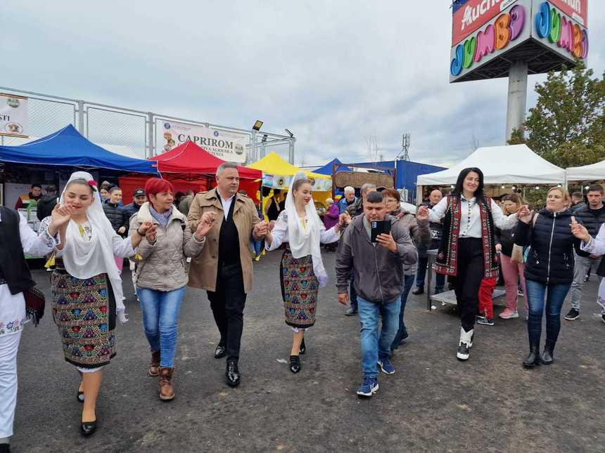 Florin Barbu, la Târgul „Poftim, din România!”, organizat de Primaria Sectorului 4, în parteneriat cu MADR: Cumpăraţi româneşte şi sărbătoriţi româneşte!
