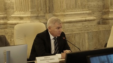 Florin Roman (PNL): Gestul lui Cristian Ghinea de a depune o plângere împotriva unei ordonanţe de clasare, în cazul Lucian Bode, este unul eminamente politic. Un gest disperat al unui USR care se scufundă tot mai adânc în mocirla politicii