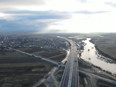 Emil Boc: De la Cluj la Târgu-Mureş pe A3 / Autostrada Transilvania conectează, de astăzi, cele două municipii