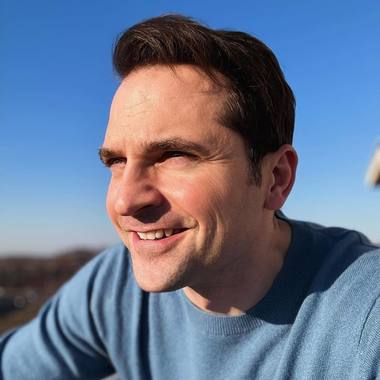 Sebastian Burduja: Urmează 2024. Este anul decisiv pentru România şi noi toţi: Vest sau Est? România pe bune sau România pe şmecherie?/ Să nu ne lăsăm păcăliţi şi să avem puterea de a distinge între patrioţii de carton şi iubitorii de România