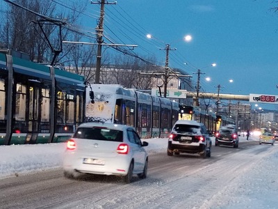 USR Iaşi cere demiterea conducerii Companiei locale de Transport Public: Ieşenii stau cu orele în staţiile de tramvai, în ger şi zăpadă. Ruşine celor care prin deciziile lor au paralizat oraşul