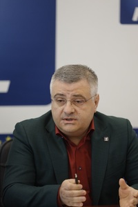 Buzău: Senatorul liberal Vlad Pufua revenit în funcţiile deţinute anterior în cadrul partidului