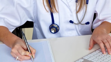 Pauliuc: Am trăit s-o auzim şi pe asta - ministrul Alexandru Rafila ne spune că nu are el nicio atribuţie în rezolvarea revendicărilor legitime ale medicilor de familie şi ale medicilor din ambulatoriu