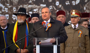 Nicolae Ciucă, la manifestările de la Focşani: Sunt lucruri care ne despart, dar ceea ce trebuie să ne unească pe toţii este credinţa în valorile naţionale şi conştiinţa apartenenţei la civilizaţia europeană