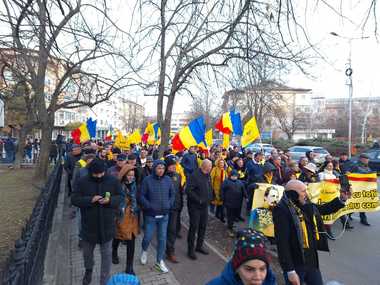 AUR spune că peste 1600 de oameni au participat la Marşul Unirii pe care l-a organizat la Focşani

