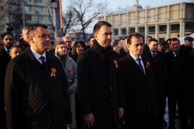 Dreapta unită, formată din USR, PMP şi Forţa Dreptei, îşi lansează duminică lista comună pentru alegerile europarlamentare şi programul electoral