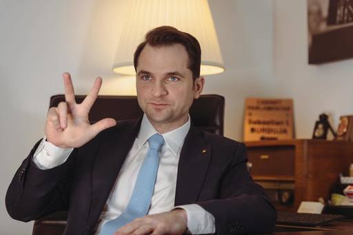 Sebastian Burduja: Ne-am săturat cu toţii de şmechereală, de păcăleli şi de blocaje /Visul meu - un oraş în care să ne fie drag să trăim - cu acces la căldură, apă caldă, cu parcuri sigure, cu un primar implicat, care răspunde la telefon