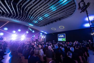USR, PMP şi Forţa Dreptei prezintă structura listei comune pentru PE şi programul alianţei Dreapta Unită -  Drulă: E alternativa la corupţia PSD-PNL /Tomac: Vom lupta cu toată forţa împotriva PSD şi PNL /Orban: România are nevoie de oameni cu scaun la cap