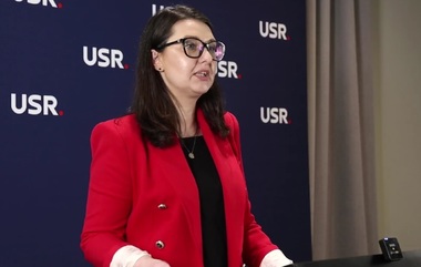 Mihaela Ştefan şi-a lansat candidatura pentru funcţia de primar al Sectorului 6 / Nicuşor Dan a participat la eveniment şi a atras atenţia că nu e normală comasarea alegerilor locale cu cele europarlamentare