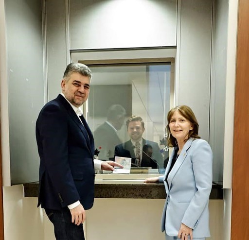 Marcel Ciolacu: M-am alăturat românilor care în aceste zile îşi iau vize pentru SUA, chiar dacă nu intenţionează să călătorească în următoarea perioadă / Scopul demersului este de a coborî rata respingerilor sub 3%