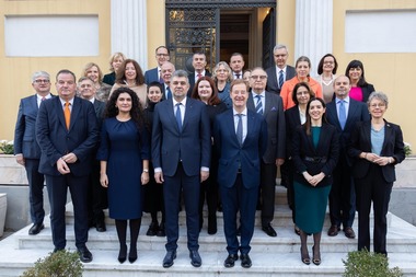Marcel Ciolacu, discuţii cu ambasadorii statelor membre UE la Bucureşti: Am reiterat cu fermitate solicitarea de a clarifica aderarea completă la zona de liberă circulaţie în cel mai scurt timp
