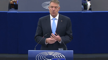 Klaus Iohannis, în plenul PE: Ridicarea, în martie, a controalelor la frontierele aeriene şi maritime trebuie urmată, în mod firesc, în cel mai scurt timp, de eliminarea controalelor de la frontierele terestre