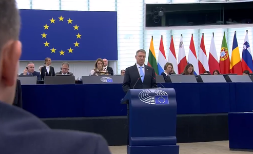 Klaus Iohannis: Ne confruntăm cu o erodare a valorilor la nivelul Uniunii Europene, ceea ce alimentează percepţia de declin pe care unii o au despre Europa sau, cel puţin, despre rolul de lider şi rolul global al Europei