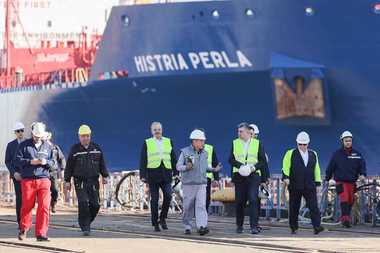 Marcel Ciolacu: Industria românească există şi se dezvoltă. Anul trecut am exportat mai mult cu 1,3% / Voi propune marilor investitori un parteneriat care să aibă drept obiectiv creşterea numărului de locuri în învăţământul dual