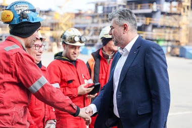 Marcel Ciolacu: Vreau să avem cât mai rapid un program naţional pentru extinderea accelerată a învăţământului dual. Acest parteneriat trebuie să ne permită ca în următorii cinci ani să avem 50.000 de locuri anual în învăţământul dual