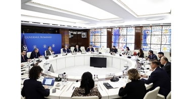 Consultări ale premierului cu reprezentanţii Confederaţiei Patronale Concordia – S-a discutat despre investiţiile în infrastructură, despre stabilitatea preţurilor la unele produse alimentare, dar şi despre promovarea produselor româneşti şi evaziune