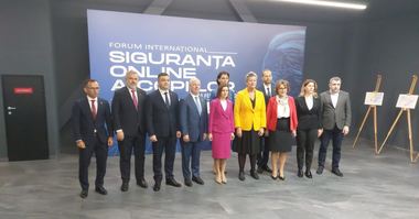 Nicoleta Pauliuc, la Forumul Internaţional „Siguranţa copiilor online”, la Chişinău: Am împărtăşit din experienţa Organizaţiei Femeilor Liberale, care a strâns în România aproape 300.000 de semnături pentru legea protejării copiilor în mediul online