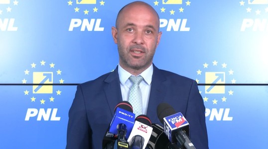 Deputatul PNL Sabin Sărmaş a anunţat că vrea să candideze împotriva lui Emil Boc la primăria Cluj-Napoca şi a criticat acţiunile partidului / La scurt timp, a fost exclus de pe grupurile de comunicare interne ale PNL