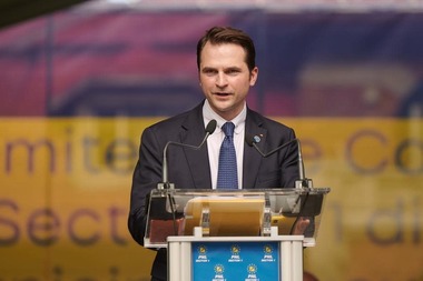 PNL Bucureşti anunţă că nu va vota propunerea de buget a lui Nicuşor Dan, pentru că ţine Bucureştiul blocat, iar viziunea de dezvoltare lipseşte cu desăvârşire. Burduja: Este o glumă proastă. De aproape patru ani, Nicuşor Dan ne dezamăgeşte constant!