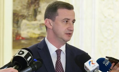 Alfred Simonis: Săptămâna aceasta vom vota şi iniţiativa care va interzice vânzarea către minori a ţigărilor electronice