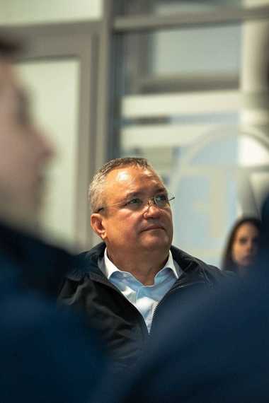 Nicolae Ciucă: Am convingerea că noile autostrăzi A7 şi A8, dar şi drumul expres care va lega Piatra Neamţ de Bacău vor impulsiona dezvoltarea acestei regiuni şi vor atrage investitori 