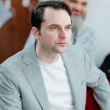 Sebastian Burduja, întrebat dacă l-ar vota pe medicul Cătălin Cîrstoiu: Cu siguranţă voi susţine candidatul desemnat şi asumat de PNL / L-am întâlnit la camera de gardă, când am avut dublă fractură, este un om de bun simţ