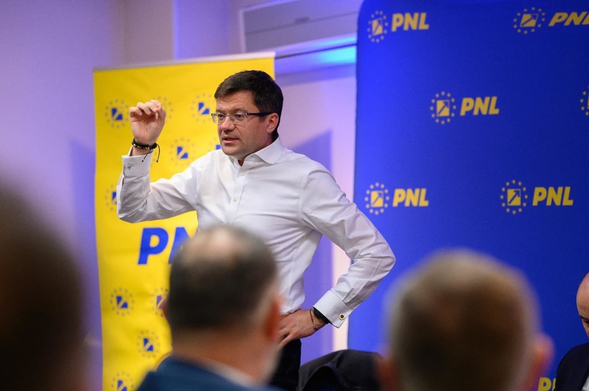 Costel Alexe: M-am reîntâlnit cu cei care candidează pentru funcţia de primar în comunele din Iaşi şi am stabilit activităţile pe care le vom avea în perioada următoare / PNL IASI are cei mai buni candidaţi pentru alegerile locale

