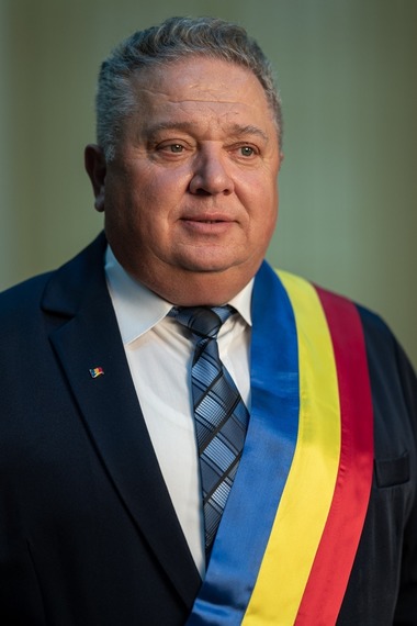 Prima demisie de la conducerea filialei Timiş a PNL, după scandalul izbucnit în urma deciziei coaliţiei de guvernare de a avea candidaţi comuni la alegerile locale, în judeţ/ Secretarul general al PNL Timiş: Nu am nevoie de funcţii pentru a fi om