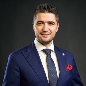 Deputatul USR Brian Cristian este candidatul alianţei Dreapta Unită pentru funcţia de primar al municipiului Baia Mare
