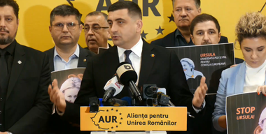 George Simion: AUR va avea candidaţi la toate consiliile, la preşedinţiile CJ şi la primăriile municipiilor reşedinţă: Vom prezenta candidaţii duminică, într-un eveniment special / Afişele AUR la europarlamentare, ”mascota” Ursula von der Leyen