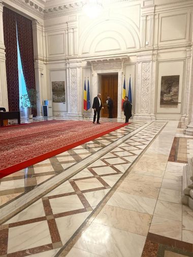 USR acuză că agenda publică reală a judecătorilor CCR este ţinută la secret, ca să acopere vizita a doi dintre magistraţi în biroul PSD