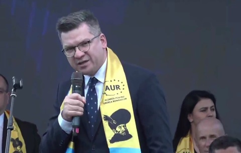 Mihail Neamţu, pe lista candidaţilor AUR la europarlamentare / Cu două zile înainte, el spunea, într-o postare pe care a şters-o ulterior, că l-a numit „nulitate” pe Simion de la „ceaţa mentală” cauzată de COVID-19