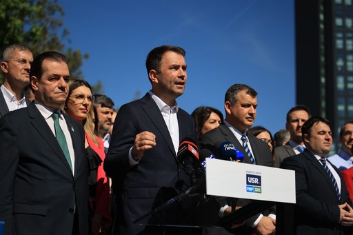 Alianţa Dreapta Unită a depus peste 530.000 de semnături pentru candidaturile la alegerile europarlamentare / Lista completă a candidaţilor