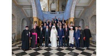Ciolacu, după ce Patriarhul Daniel a cerut Executivului creşterea salariului personalului neclerical al cultelor la nivelul salariului minim pe economie: Guvernul va sprijini activităţile cultelor religioase 
