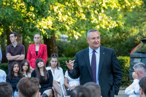 Nicolae Ciucă, la doi ani de când a fost ales preşedinte PNL: Sunt mândru de faptul că partidul nostru are curajul de a lăsa diferenţele deoparte şi de a porni într-o misiune comună - cu scopul de a dezvolta România, indiferent cine ne sunt aliaţii